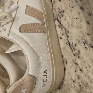 Veja Campo Leather White/Tan Sneakers Size 8